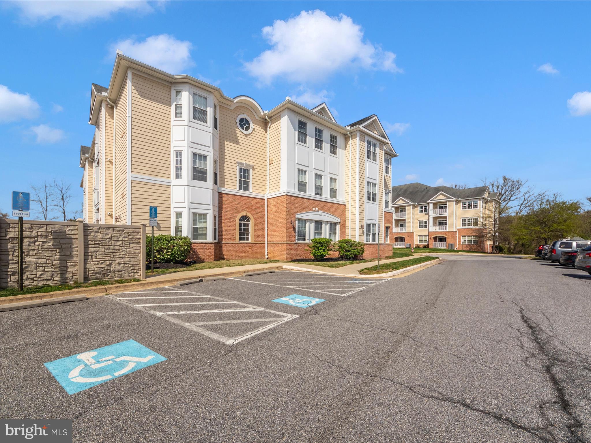 SEVERNA PARK GATEWAY VILLAGE - Residential
