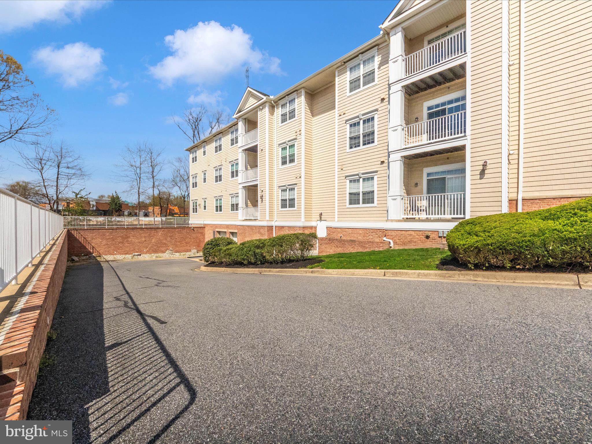SEVERNA PARK GATEWAY VILLAGE - Residential