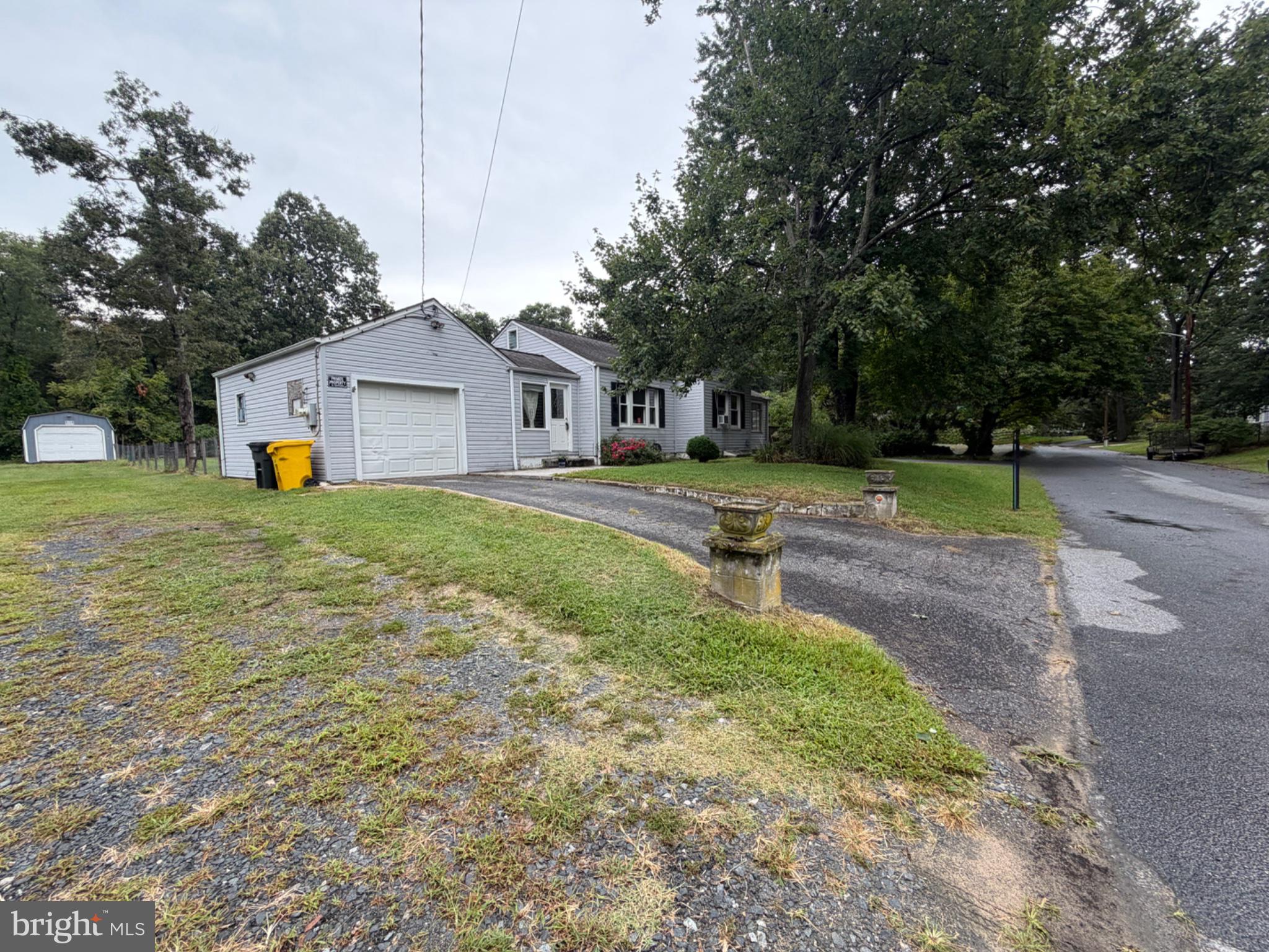 8390 OAK DRIVE
