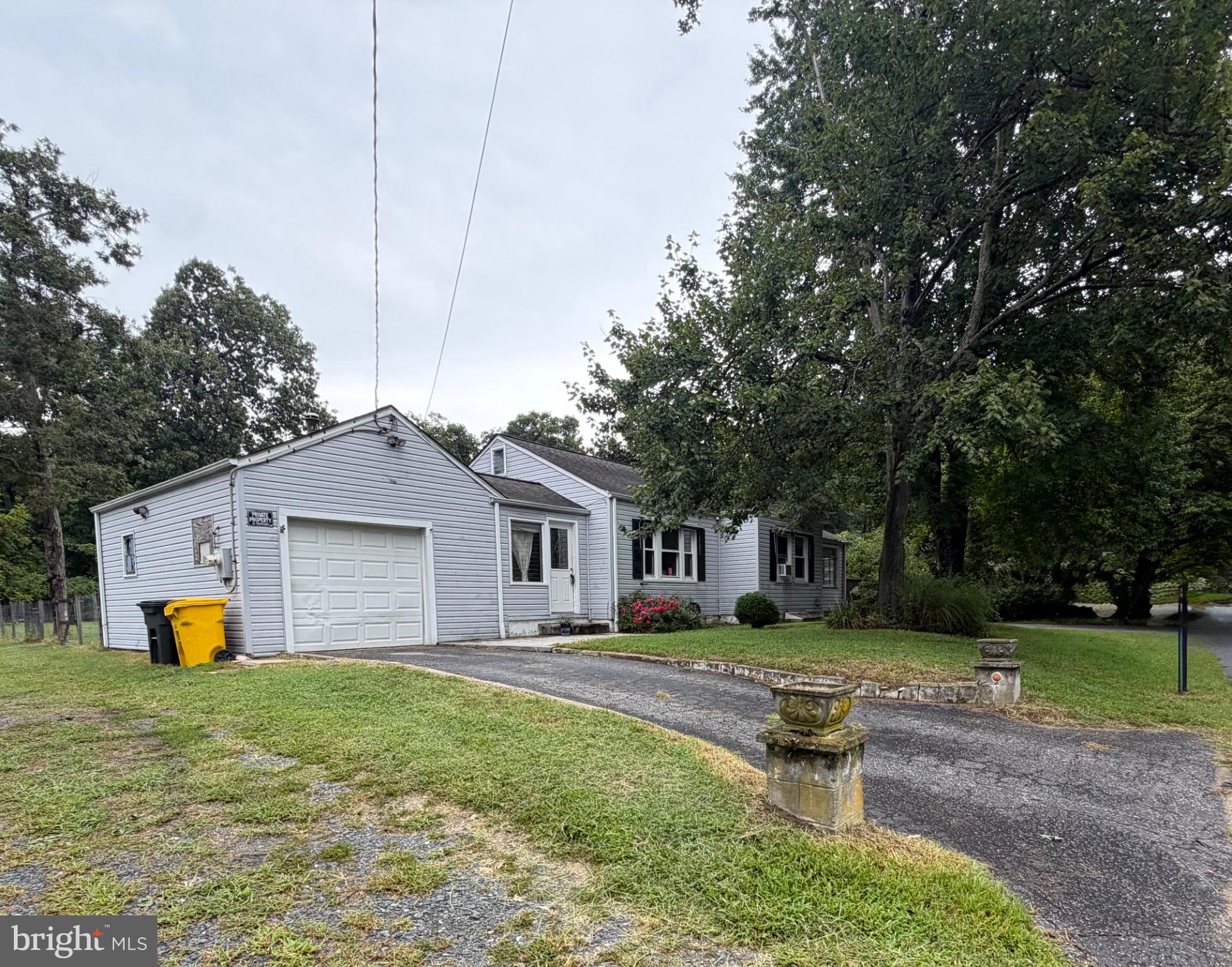 8390 OAK DRIVE