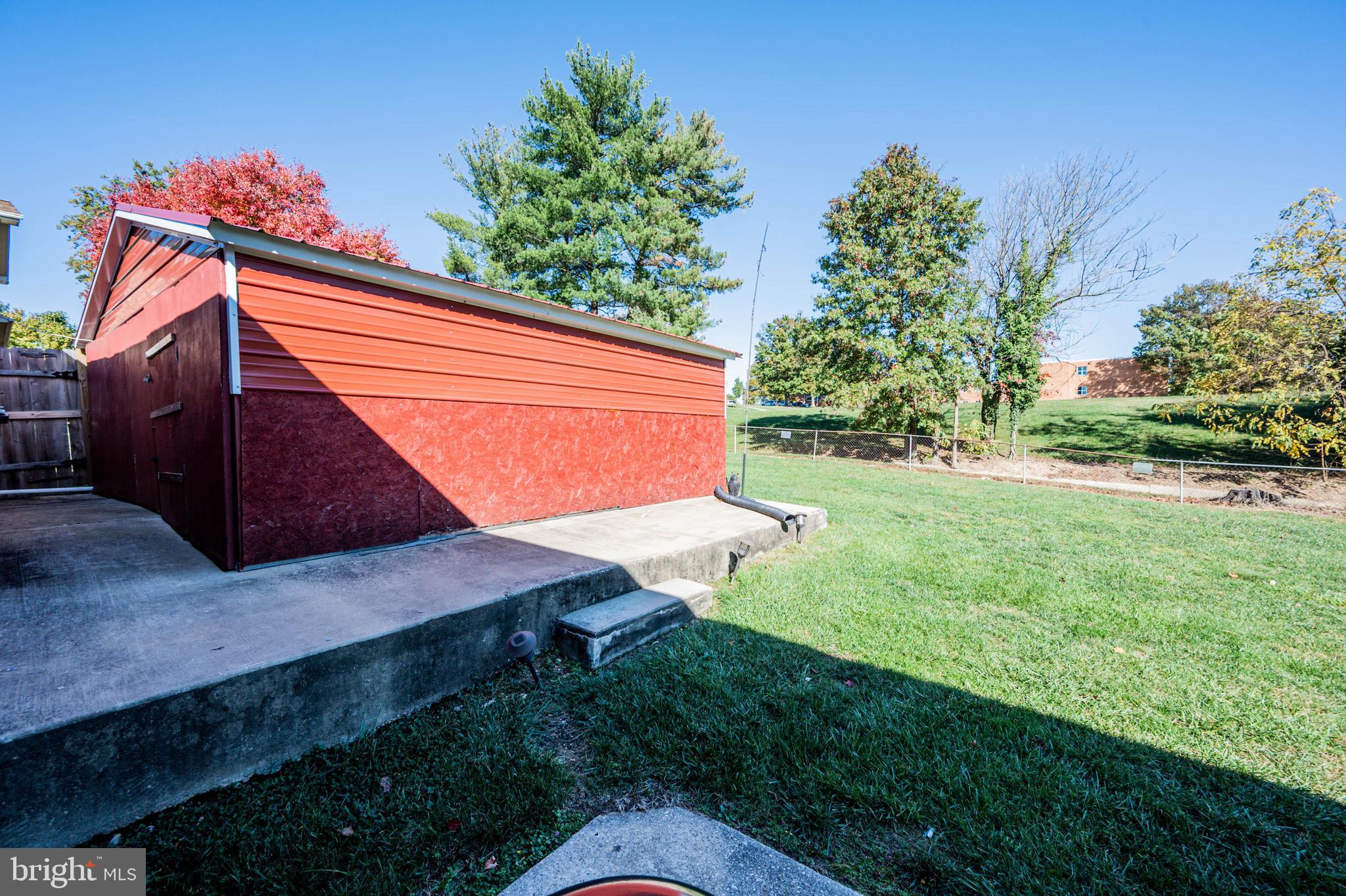 WOODBERRY FOREST - Residential