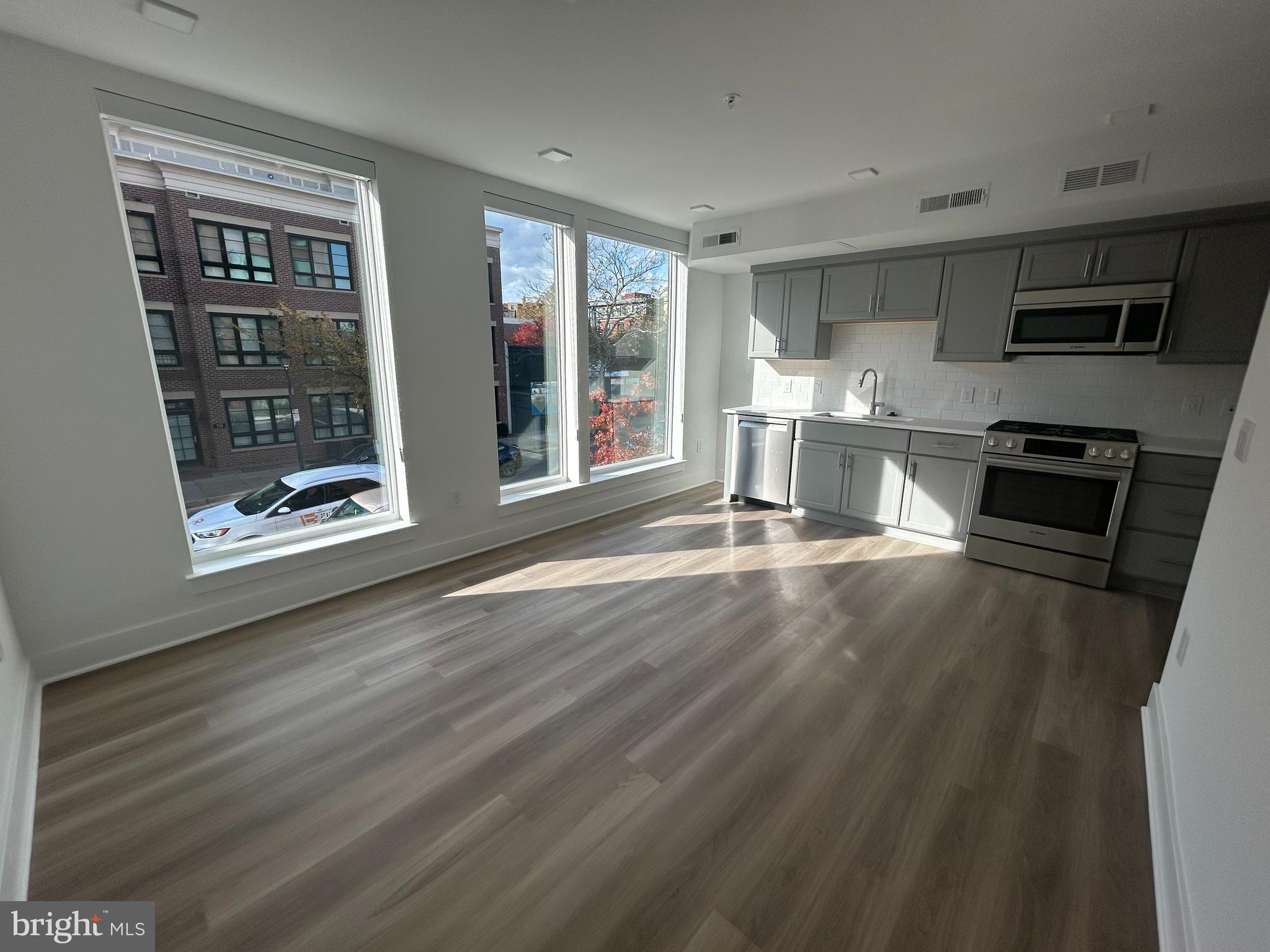 OLD TOWN ALEXANDRIA - Residential