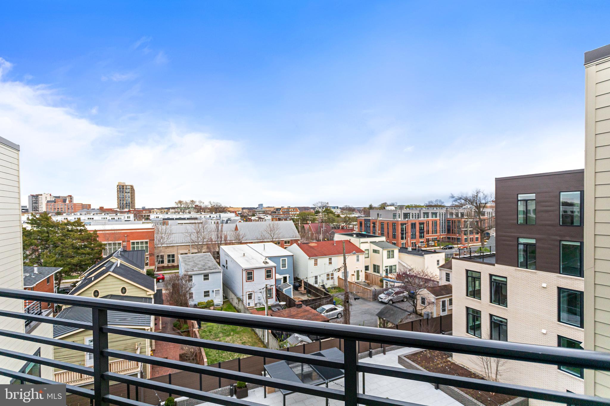 OLD TOWN ALEXANDRIA - Residential