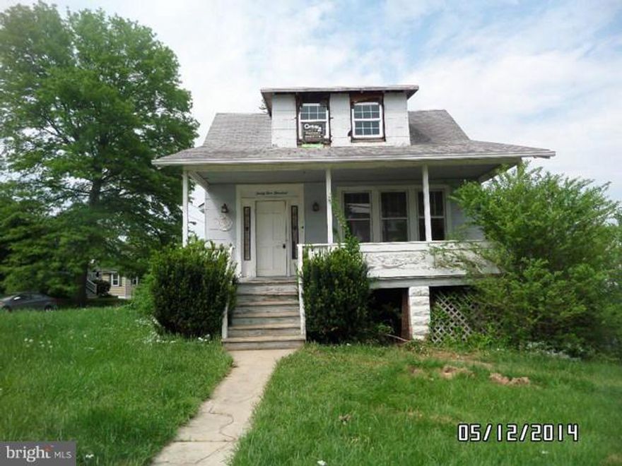 Fannie Mae Homepath property. Buy for as little as 5% down. Property is approved for Homepath Mortgage Financing and Homepath Renovation Mortgage Financing. Charming single family home in Hamilton. This home has 2 bedrooms 2.5 baths. Partially finished basement, perfect for entertaining. Ample rear yard, perfect for Summertime!