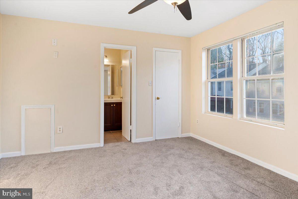 LONDON WOODS - Residential