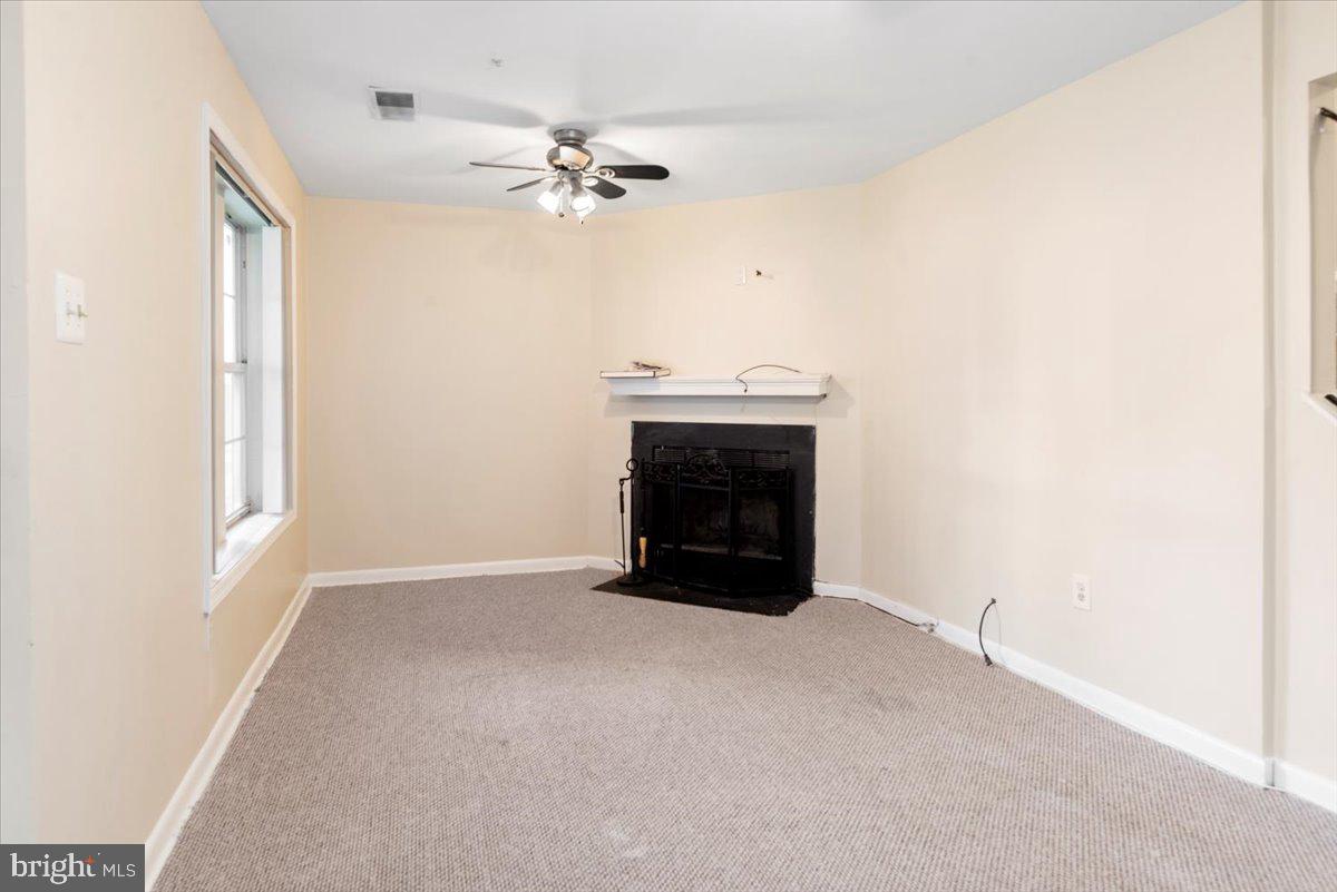 LONDON WOODS - Residential