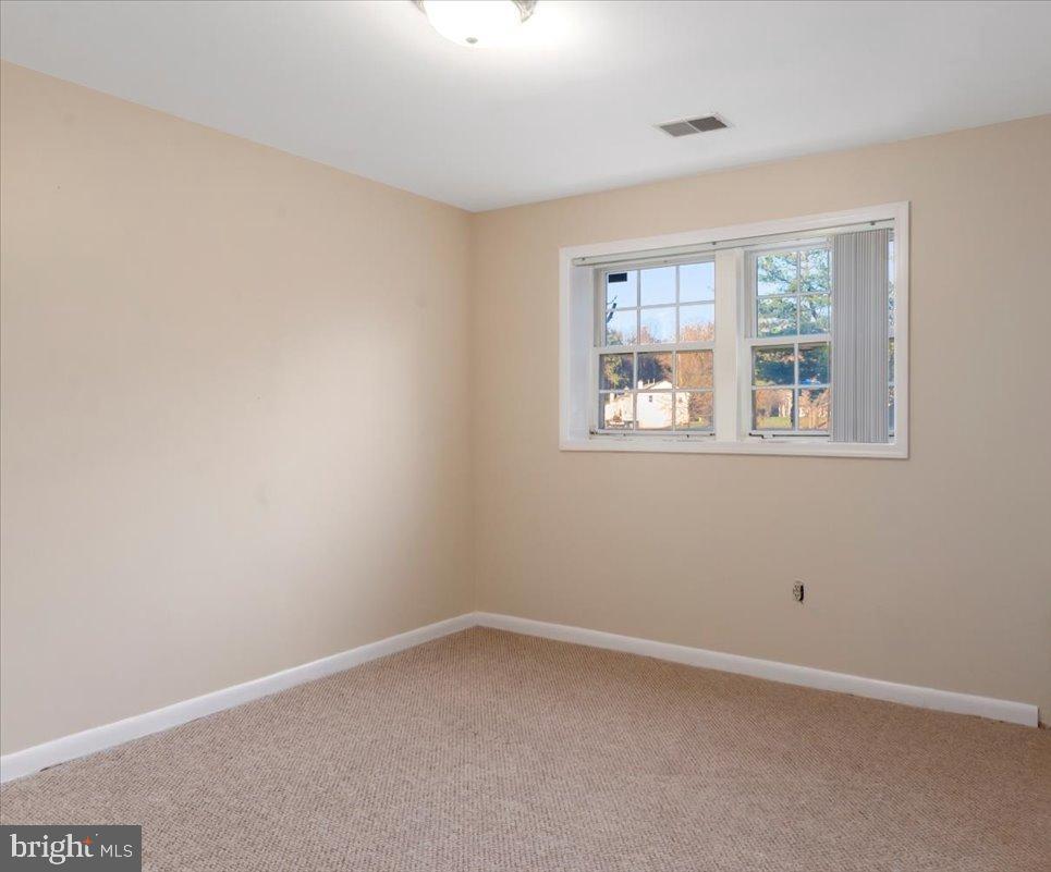 LONDON WOODS - Residential