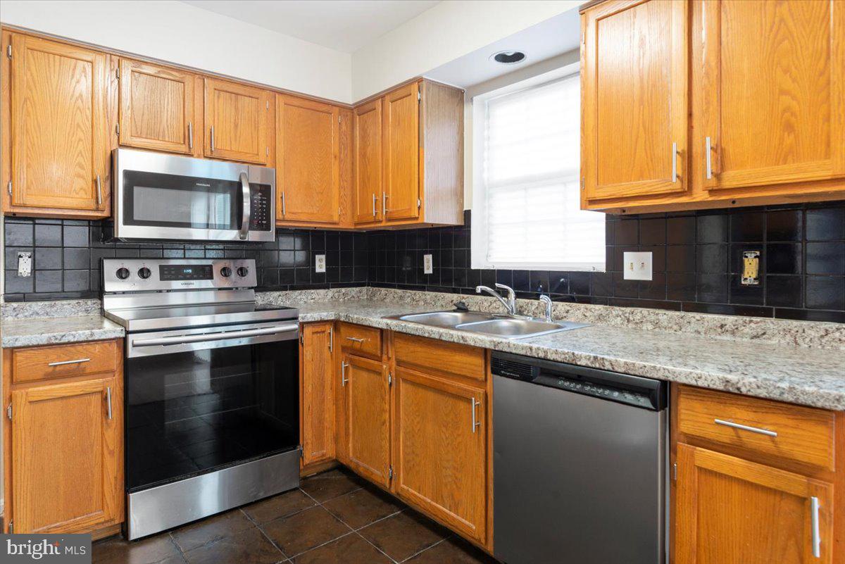 LONDON WOODS - Residential