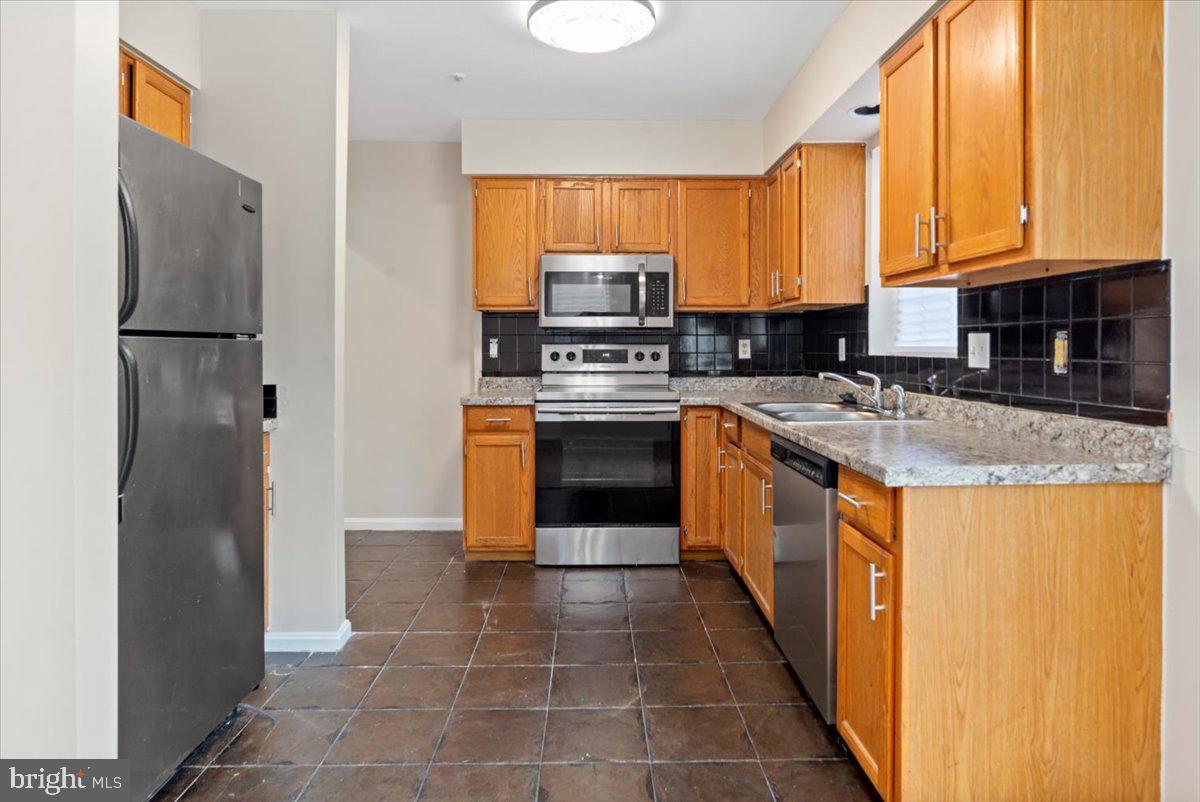 LONDON WOODS - Residential