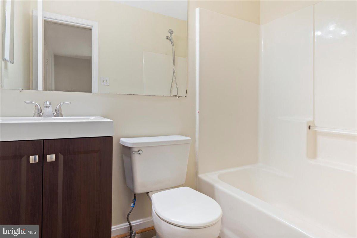 LONDON WOODS - Residential