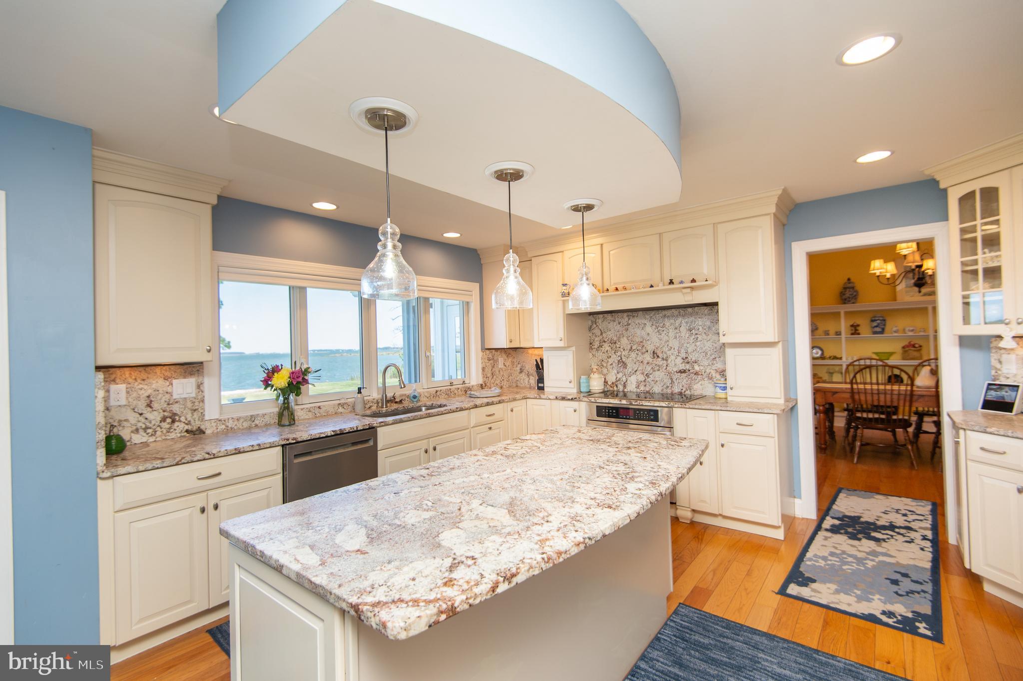 BROMWELLS ADVENTURE - Residential