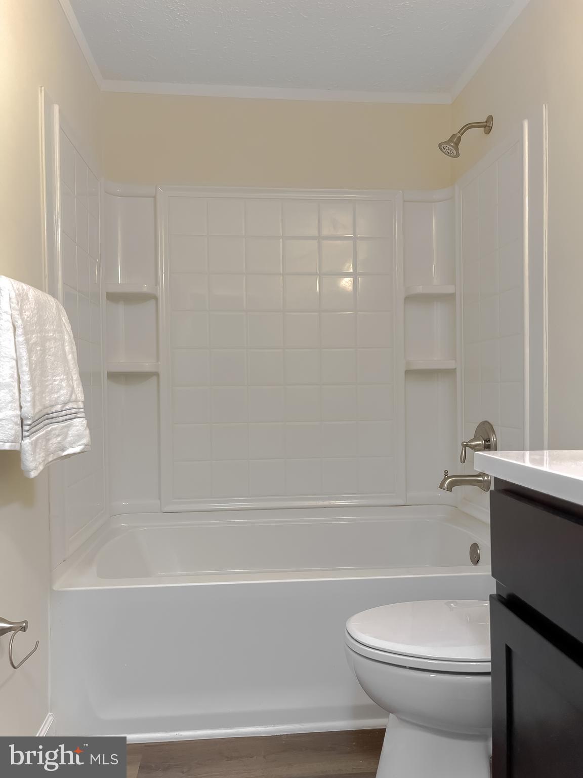 BAYBERRY EST. - Residential Lease