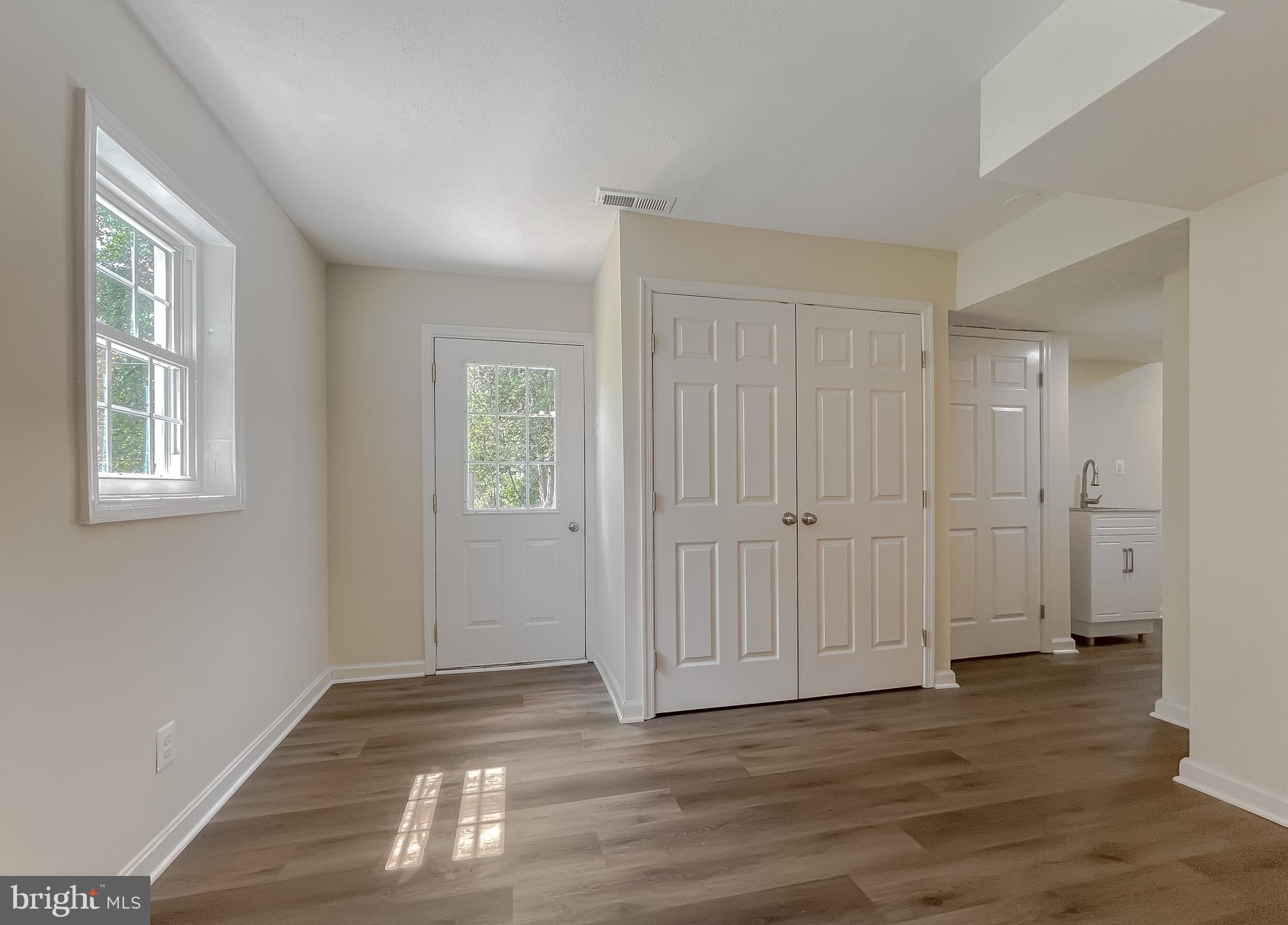 BAYBERRY EST. - Residential Lease