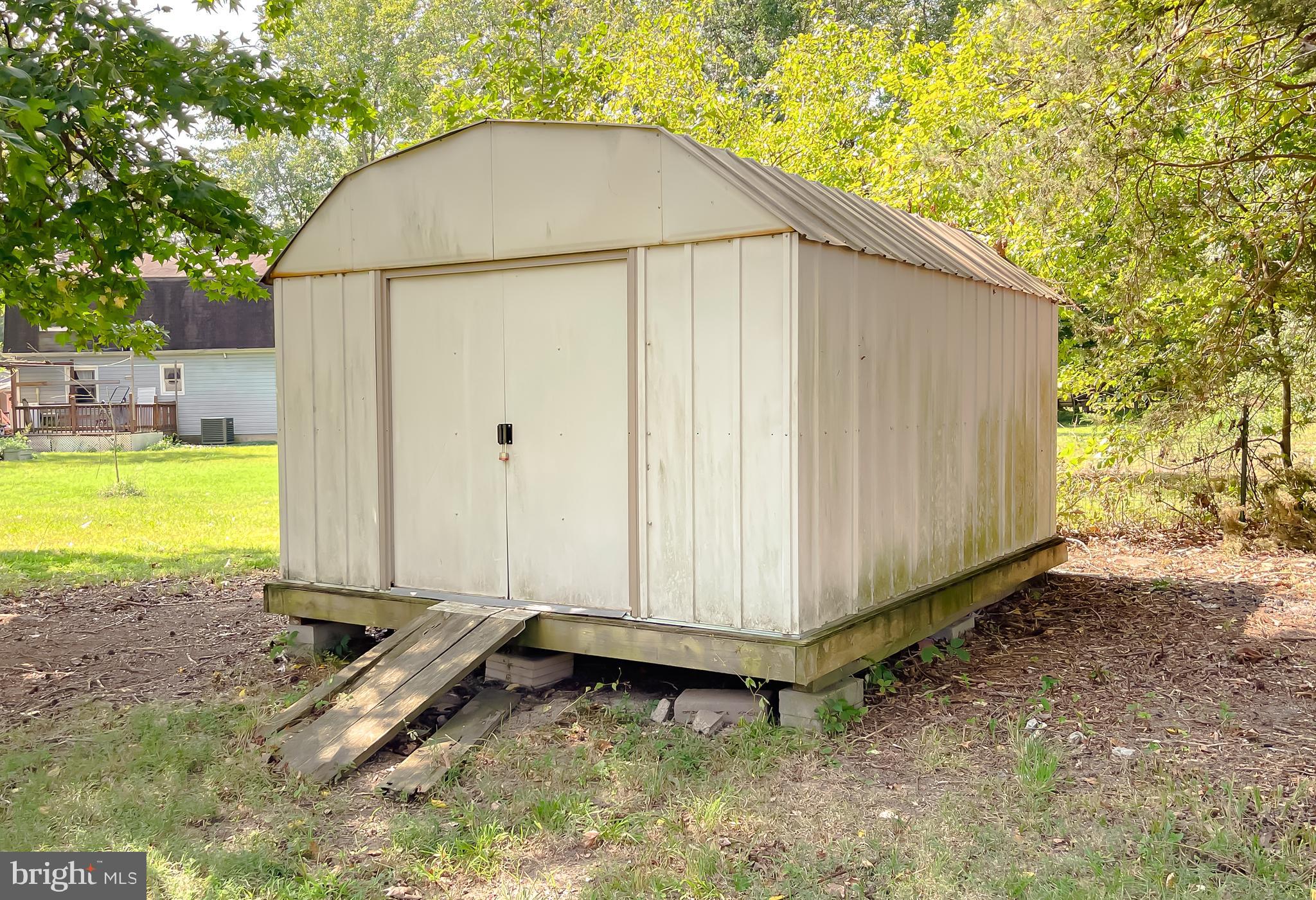 BAYBERRY EST. - Residential Lease