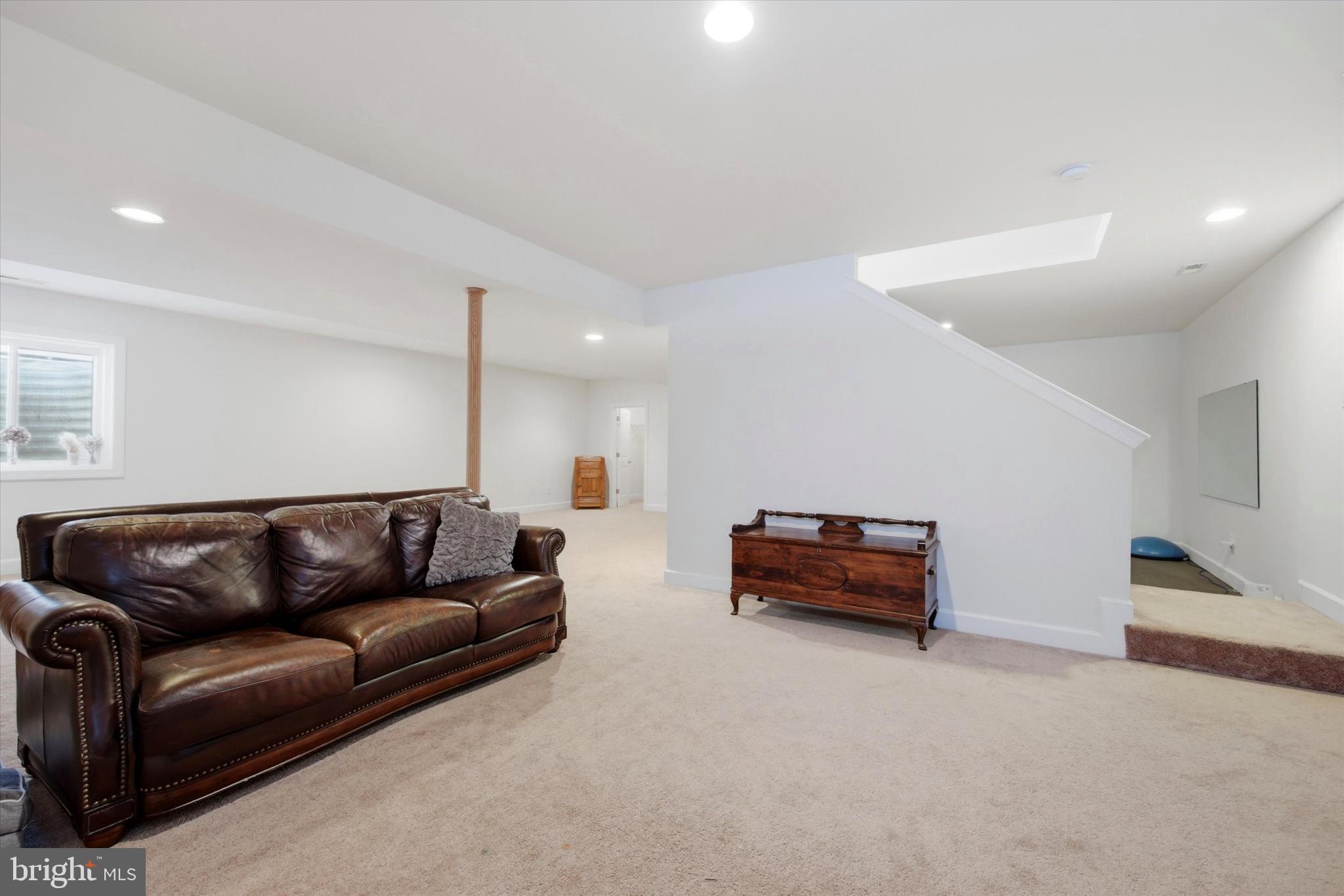 CARRIAGE HILL - Residential