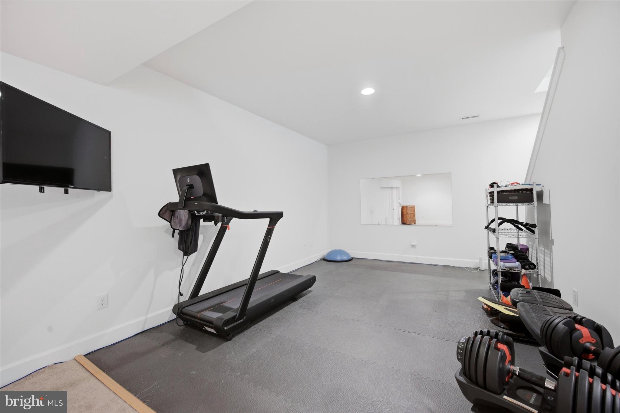 CARRIAGE HILL - Residential