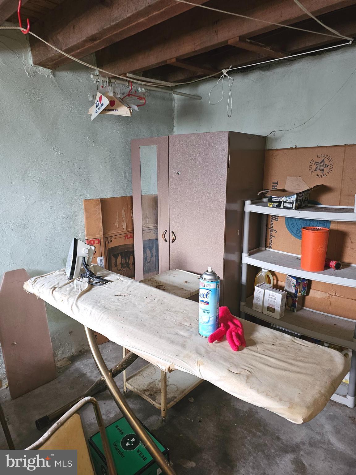 LAWNCREST - Residential