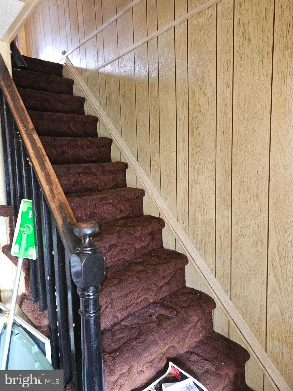 LAWNCREST - Residential