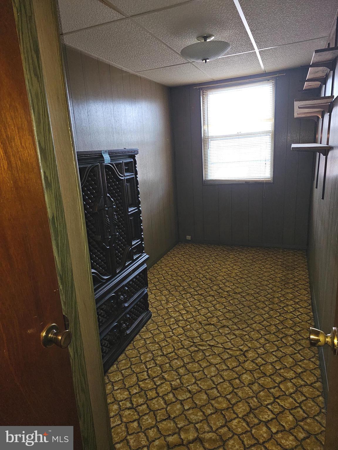 LAWNCREST - Residential