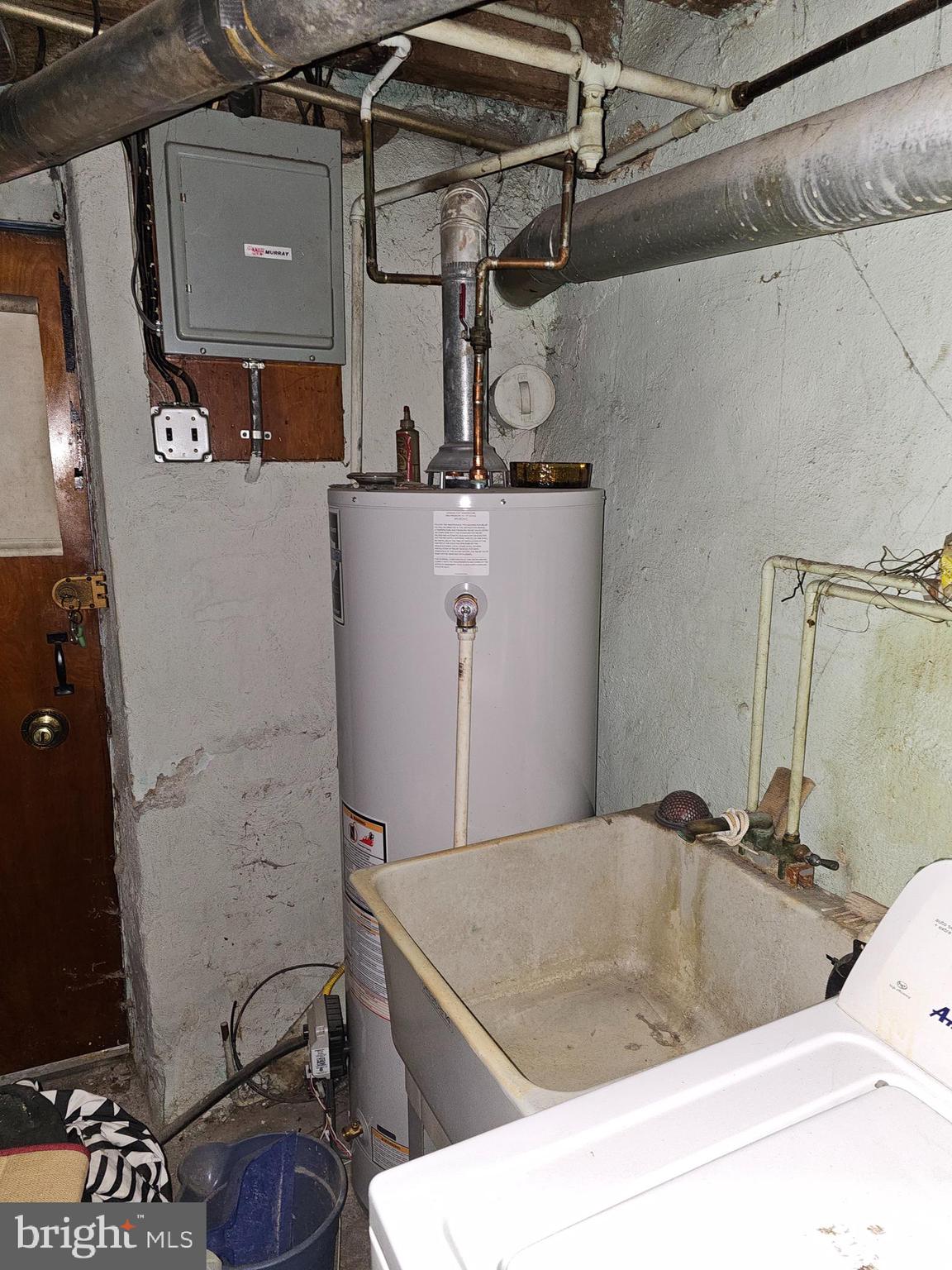 LAWNCREST - Residential