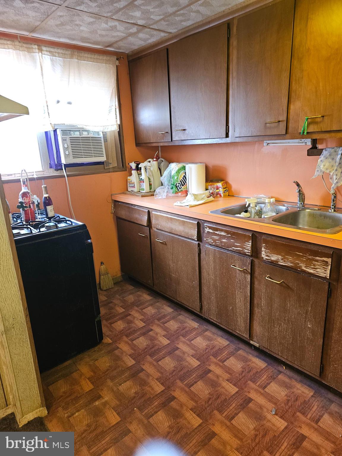 LAWNCREST - Residential