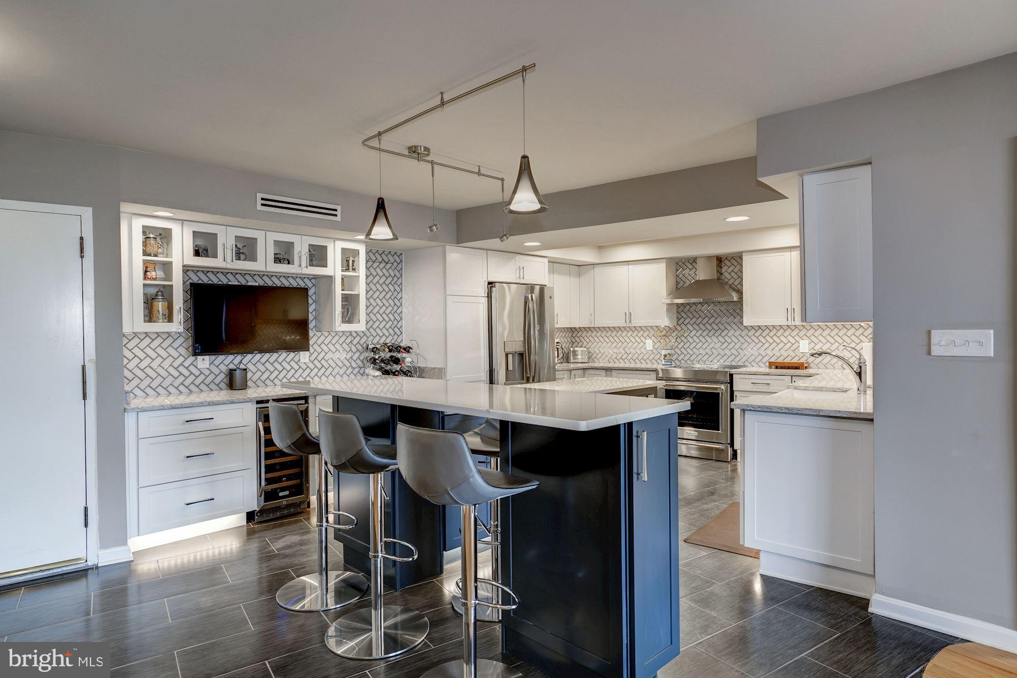 THE REPRESENTATIVE - Residential Lease