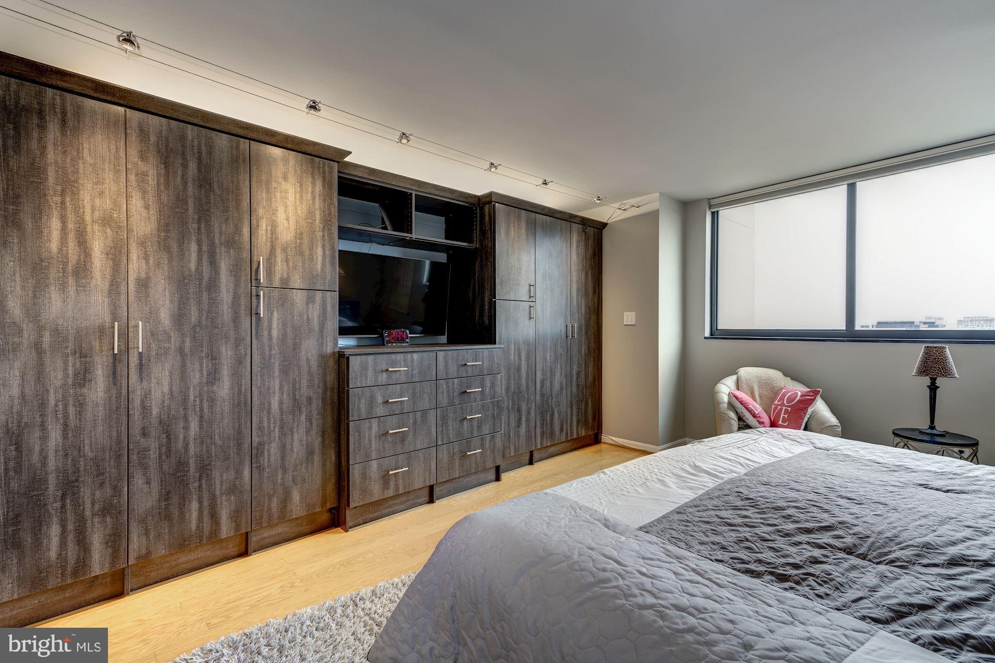 THE REPRESENTATIVE - Residential Lease