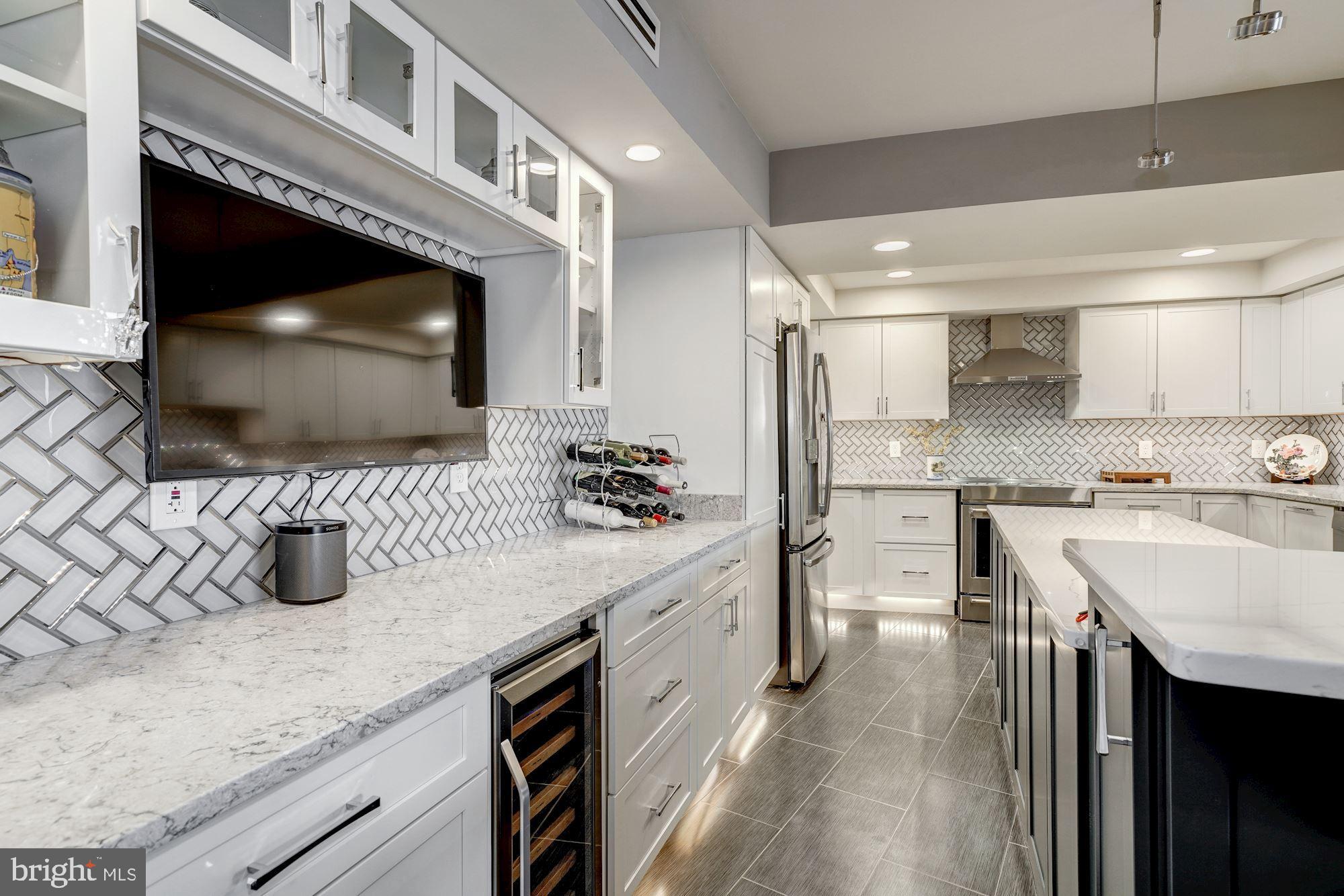 THE REPRESENTATIVE - Residential Lease