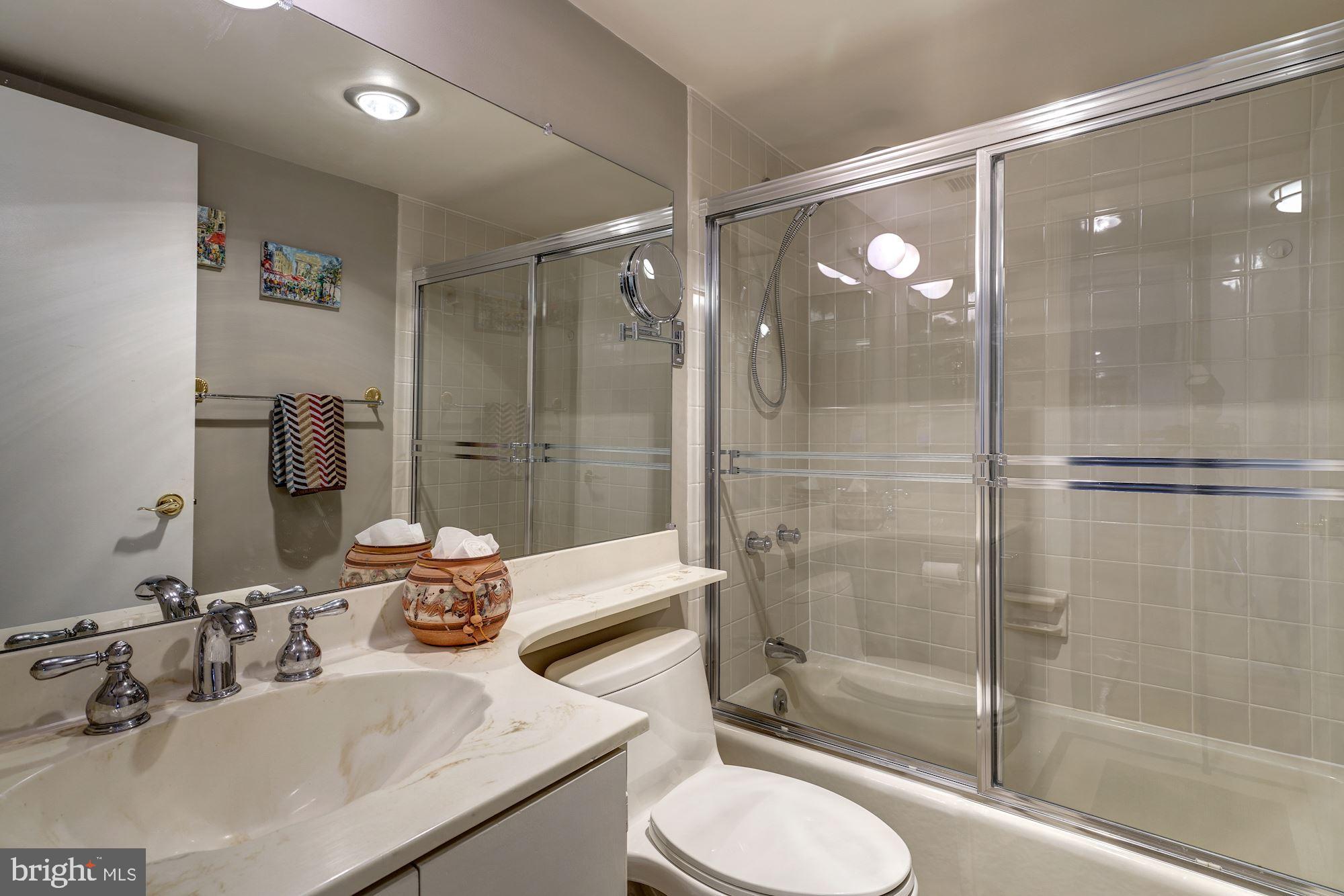 THE REPRESENTATIVE - Residential Lease