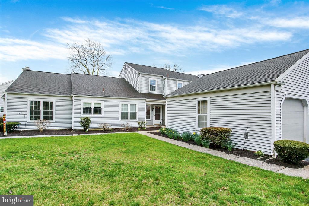 Photo of 511 Cambridge Court Rd, PALMYRA, PA 17078 (MLS # PALN2025288)