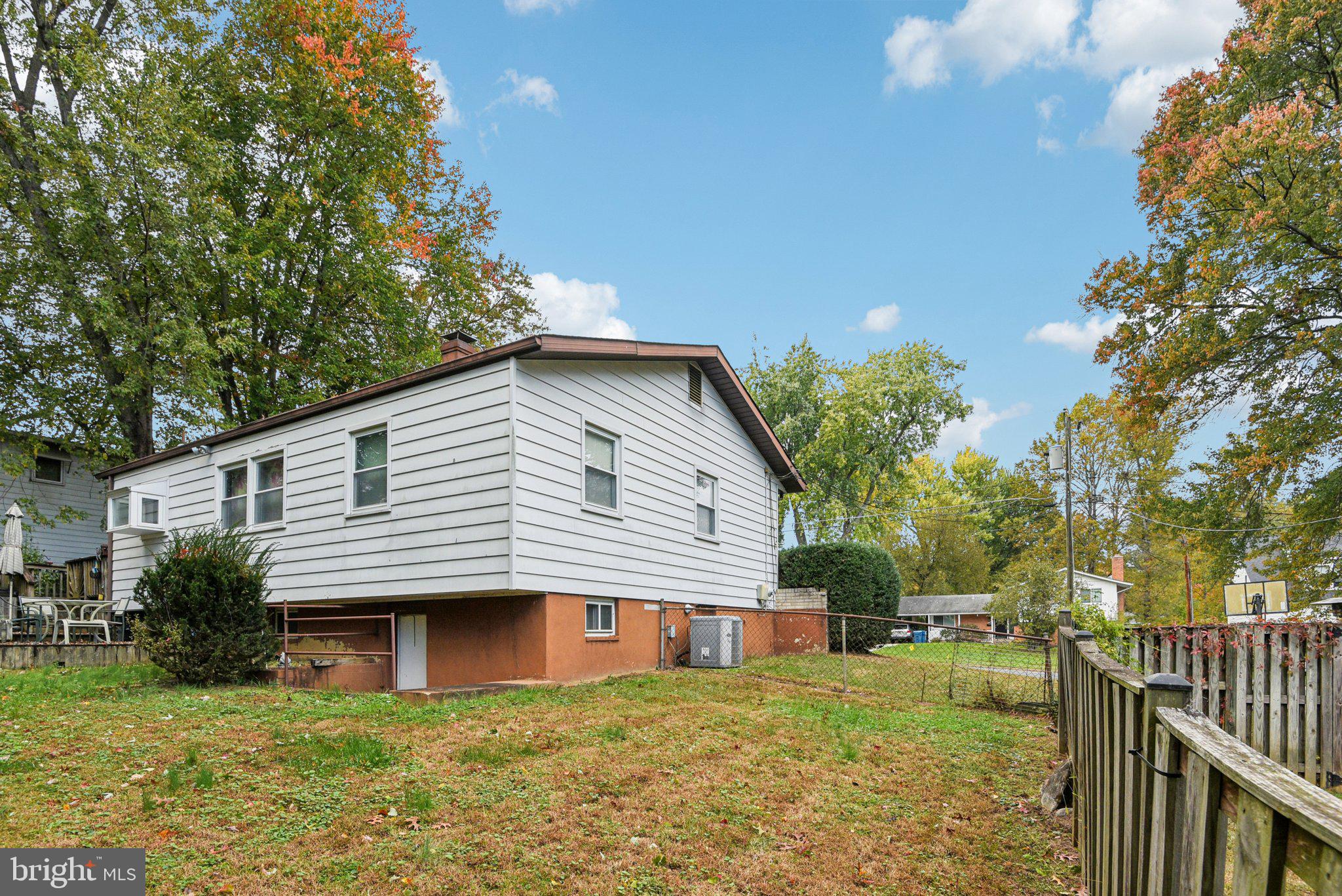 DUNN LORING WOODS - Residential