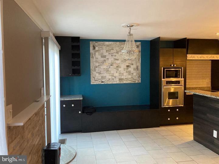 CLUBSIDE - Residential Lease