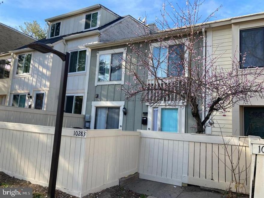 Welcome to this updated and open floored home. Two spacious bedrooms on the top level and an open inviting first floor. Complete with a finished basement with office/den and a full bathroom. In the heart of Gaithersburg. Take advantage of the many parks and pools within walking distance. Apply online. Call LA with any questions. Available June 20, 2024