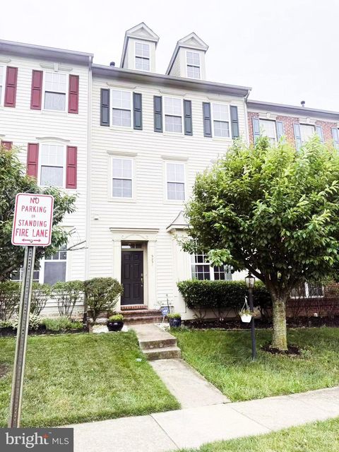 Photo of 9231 Ribbon Falls Loop, BRISTOW, VA 20136 (MLS # VAPW2120592)