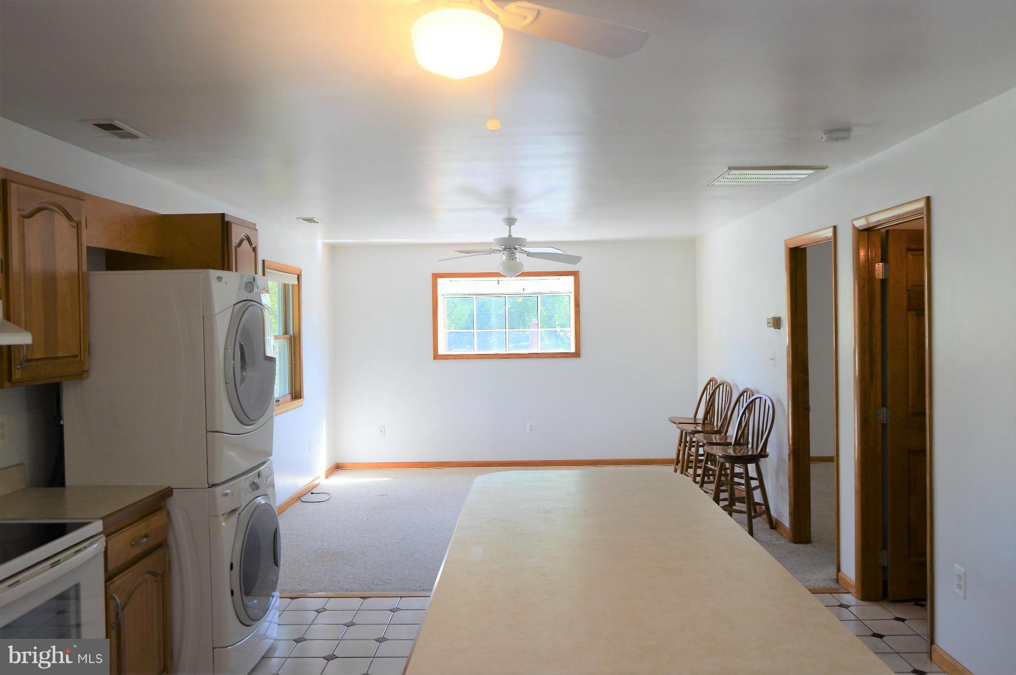 WOODLAND BEACH - Residential Lease