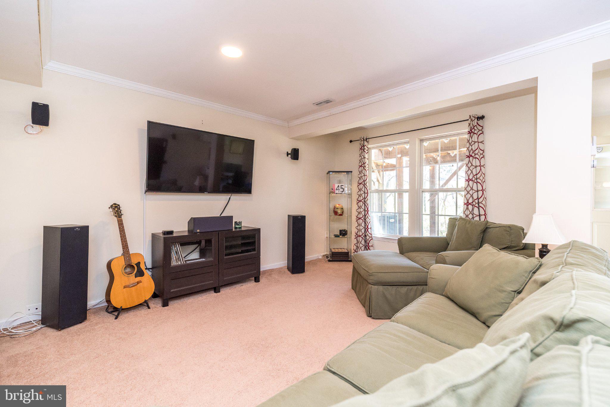 SUNNYBROOK - Residential