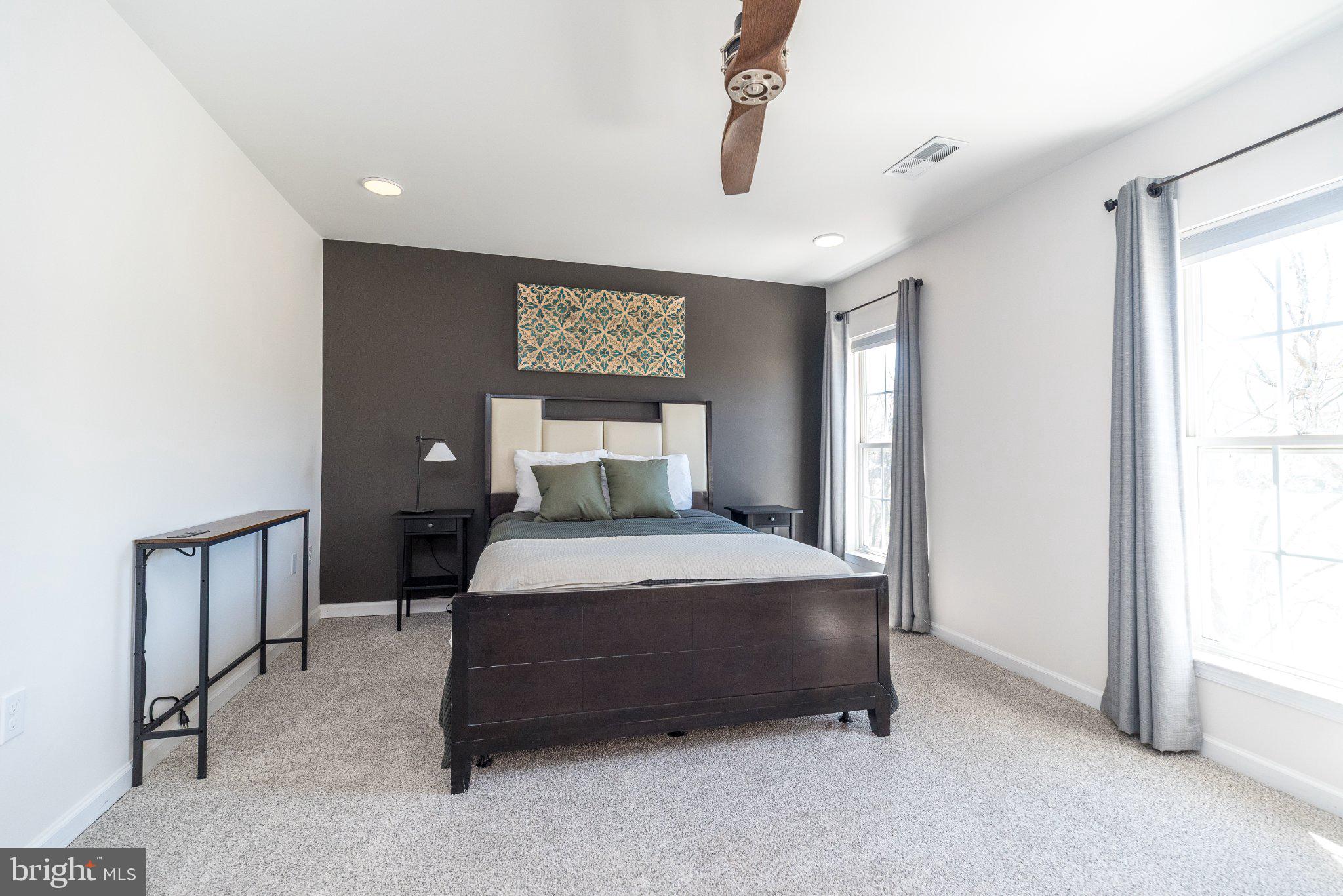 SUNNYBROOK - Residential