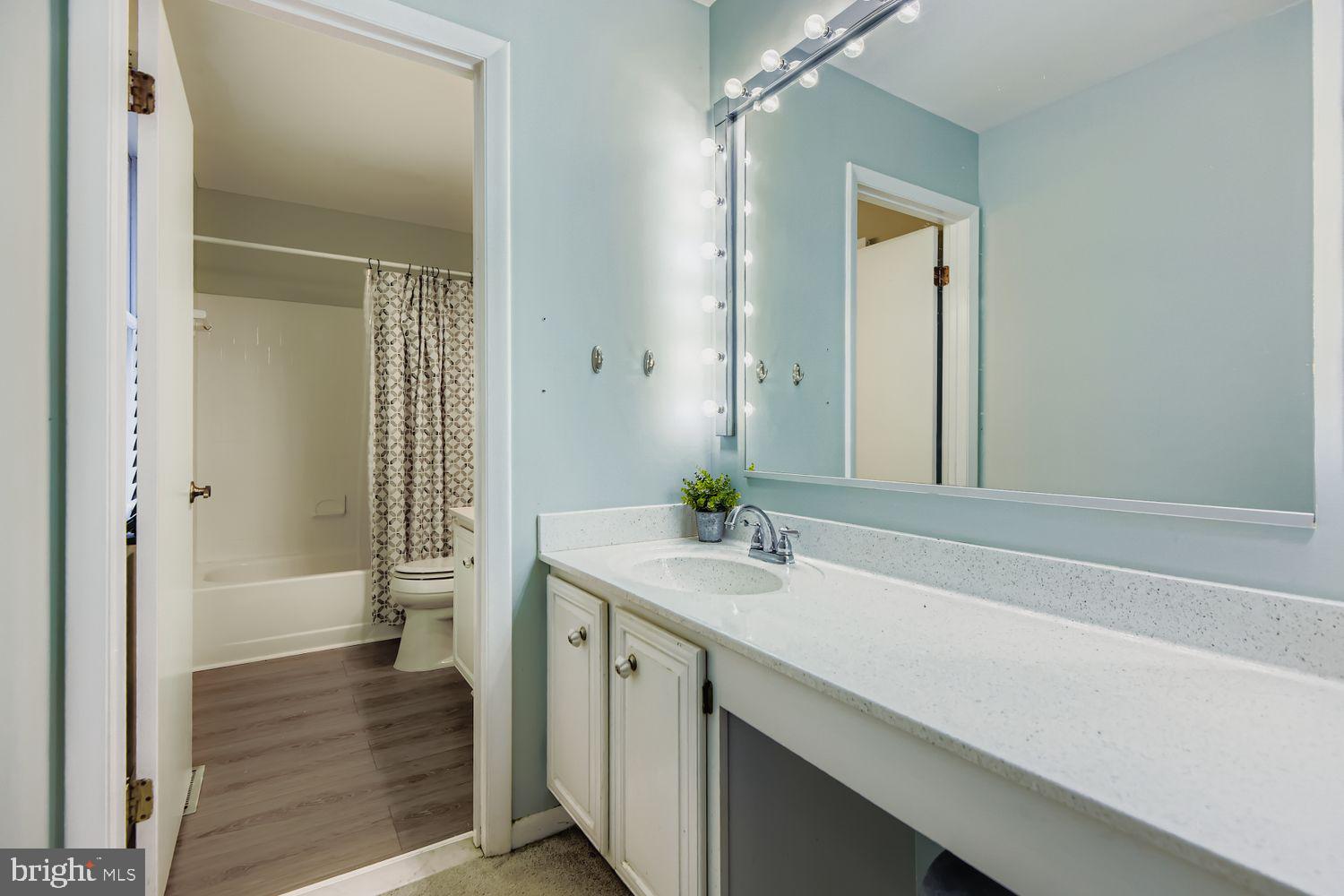 HUNTERS GLEN - Residential