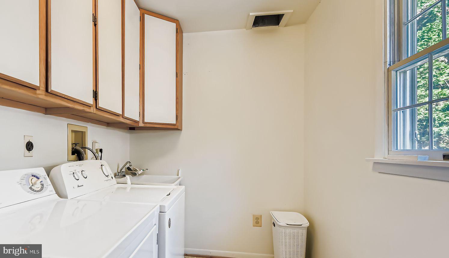 HUNTERS GLEN - Residential