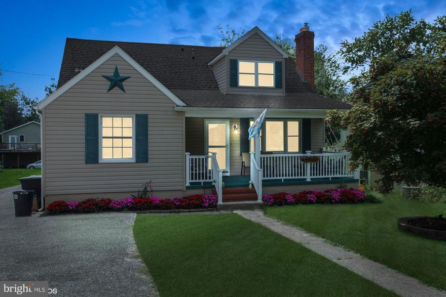 Renovated Gorgeous cape code with 4 bedrooms, 3 full bathrooms and a partially finished basement. Open Floor Concept with a brand new fireplace with gas connections in the living room. Out Back you will enjoy the brand new deck and Above ground pool with a separate shed for storage. Outside there's plenty of parking and a Partially fenced yard with lots of open space. Property back's to protected land. Solar panels professionally installed which are to be transferred to the new owner. Brand New Furnace and A/C unit, Brand new Deck and Pool, and More!!!!
Note: One this half acre lot, The Only thing that is shared is the driveway. Everything behind the actual home ALL the way down to the water belongs to 827 Rosedale, Location Drawing in Disclosures included for your convenience. 
Sellers are HIGHLY motivated, Please Come see this Beauty and Make us an Offer before it's gone!!