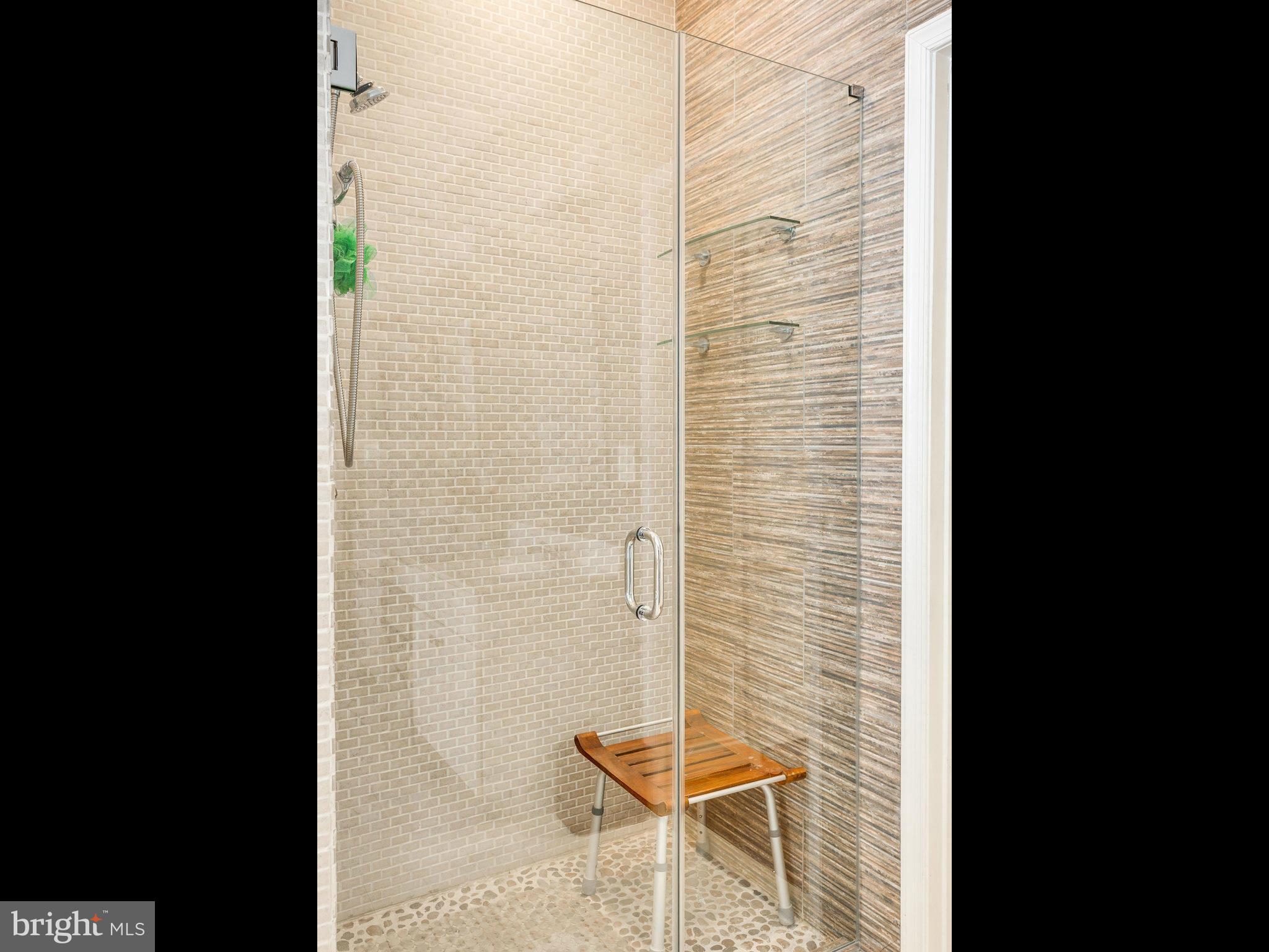 DERIN GLEN - Residential