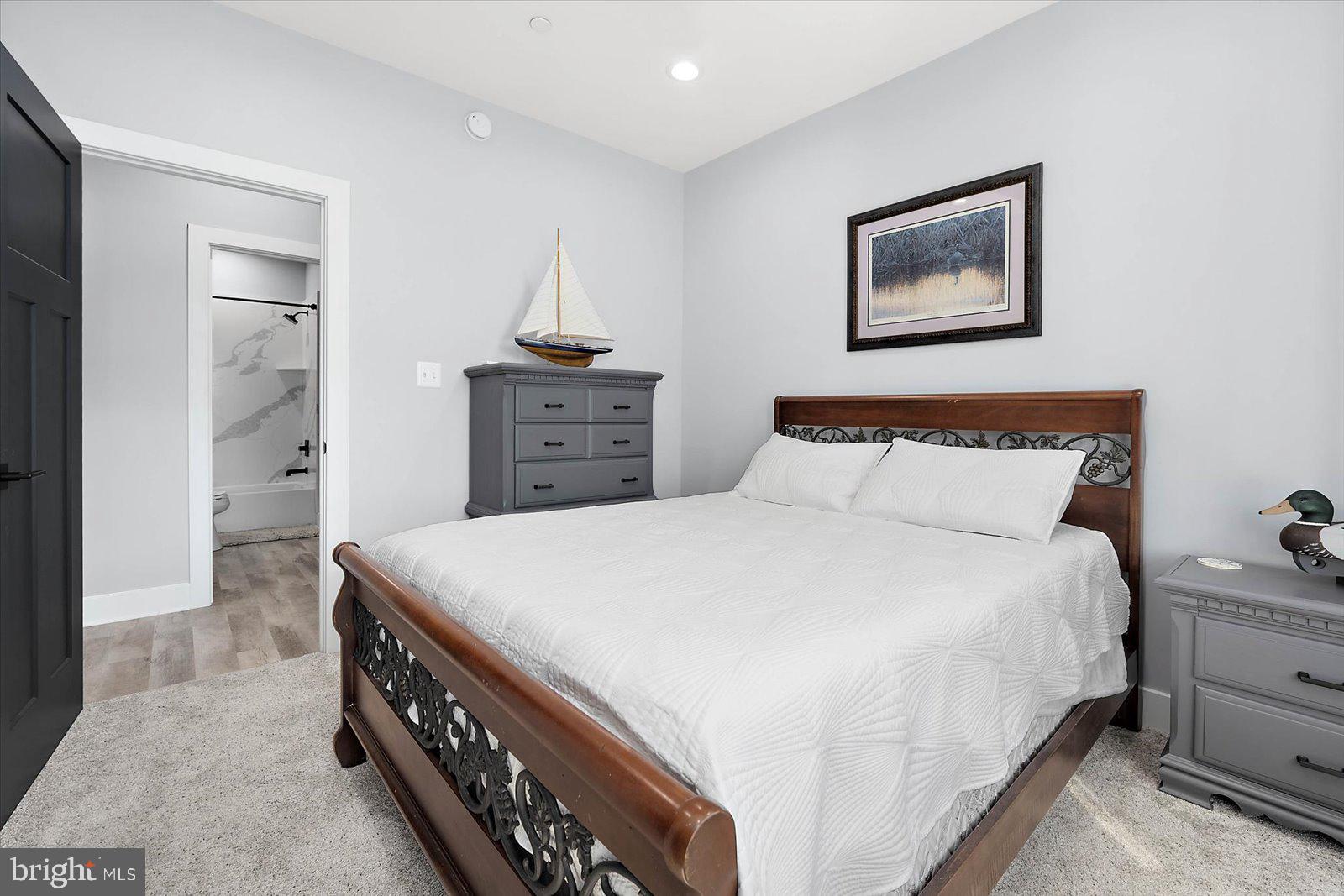 GLEN RIDDLE - Residential