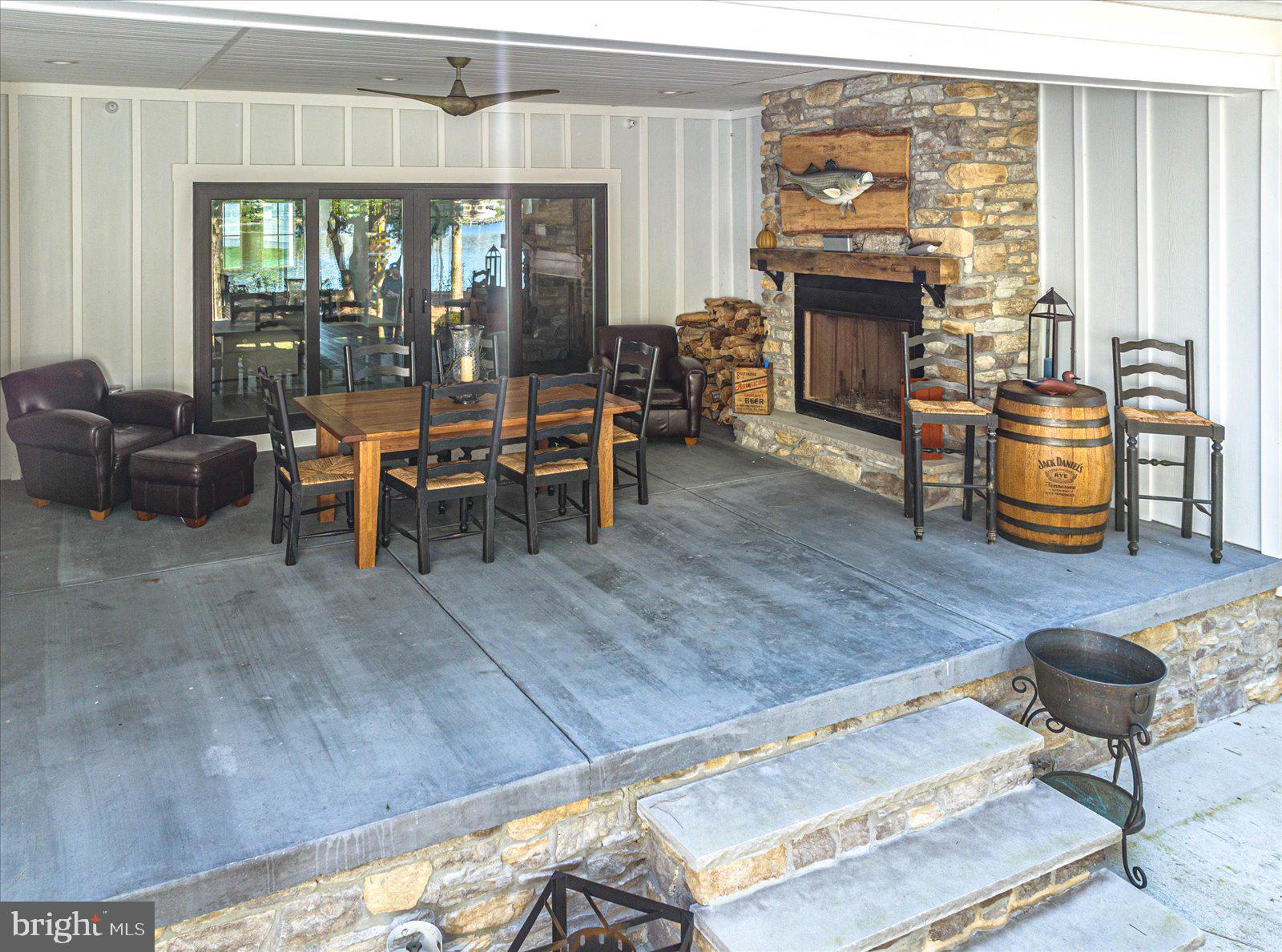 GLEN RIDDLE - Residential