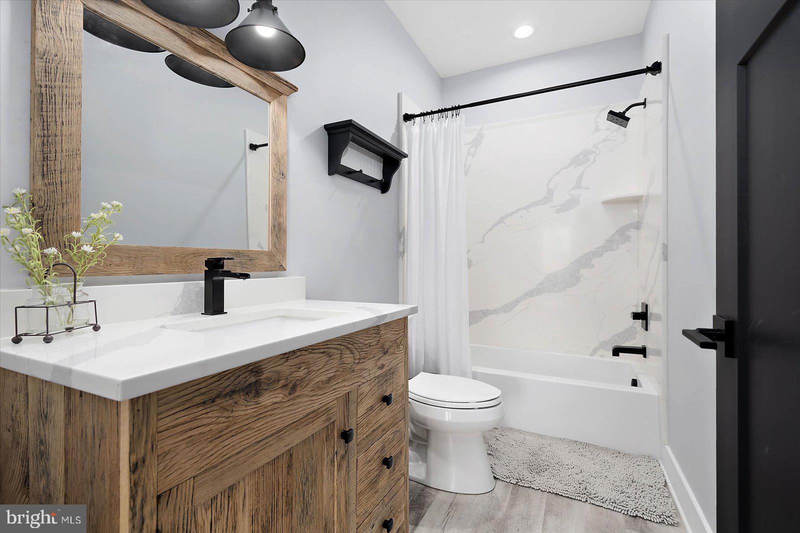 GLEN RIDDLE - Residential