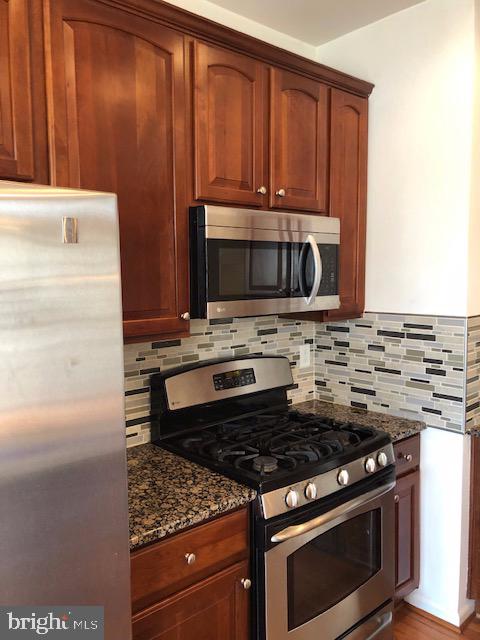 PORT POTOMAC - Residential