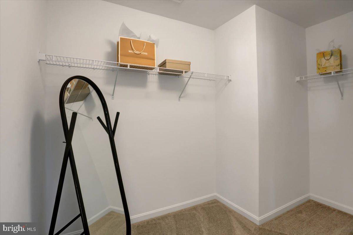 CAPTAIN'S COVE - Residential