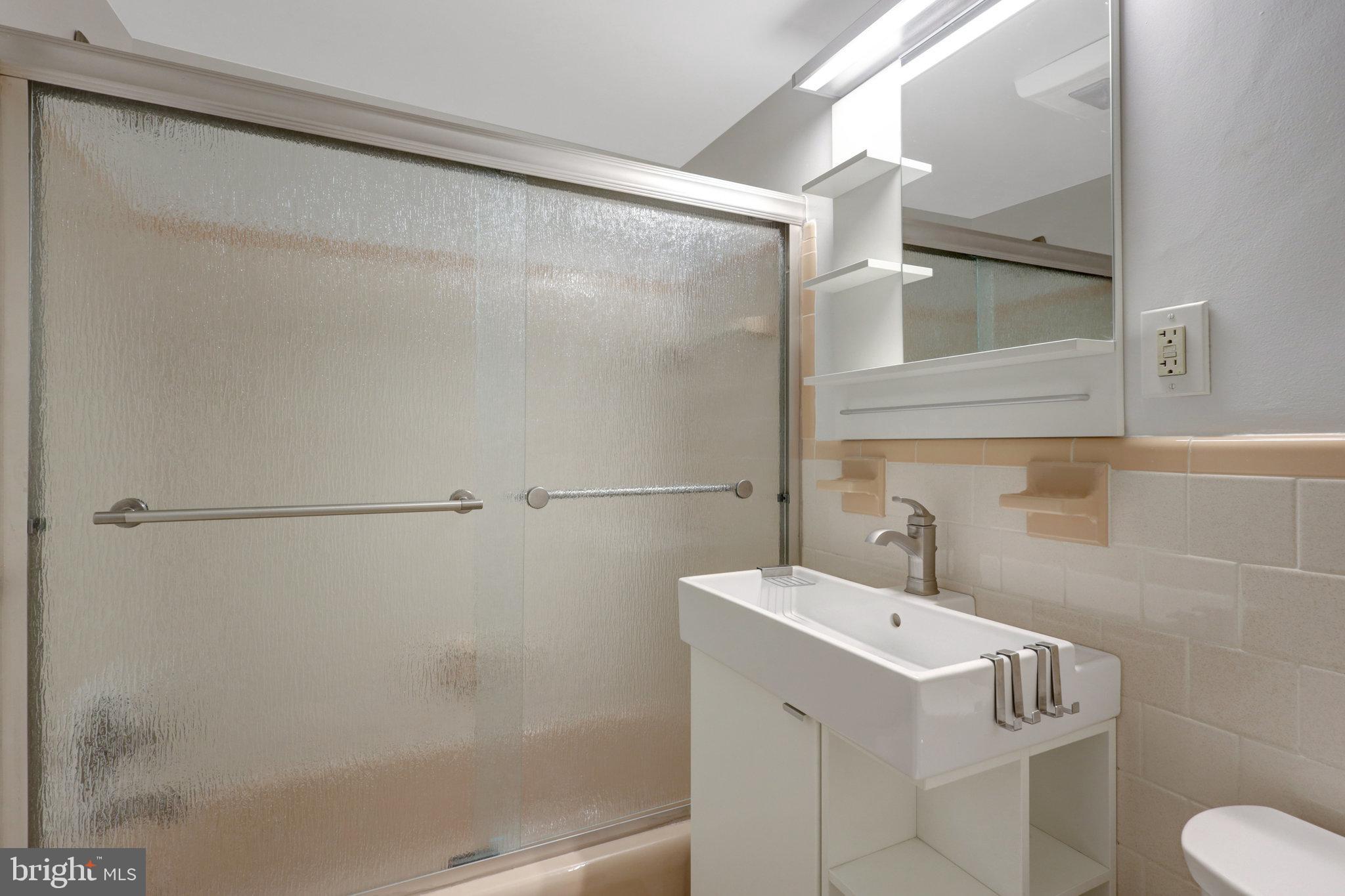 WAVERLY HILLS - Residential