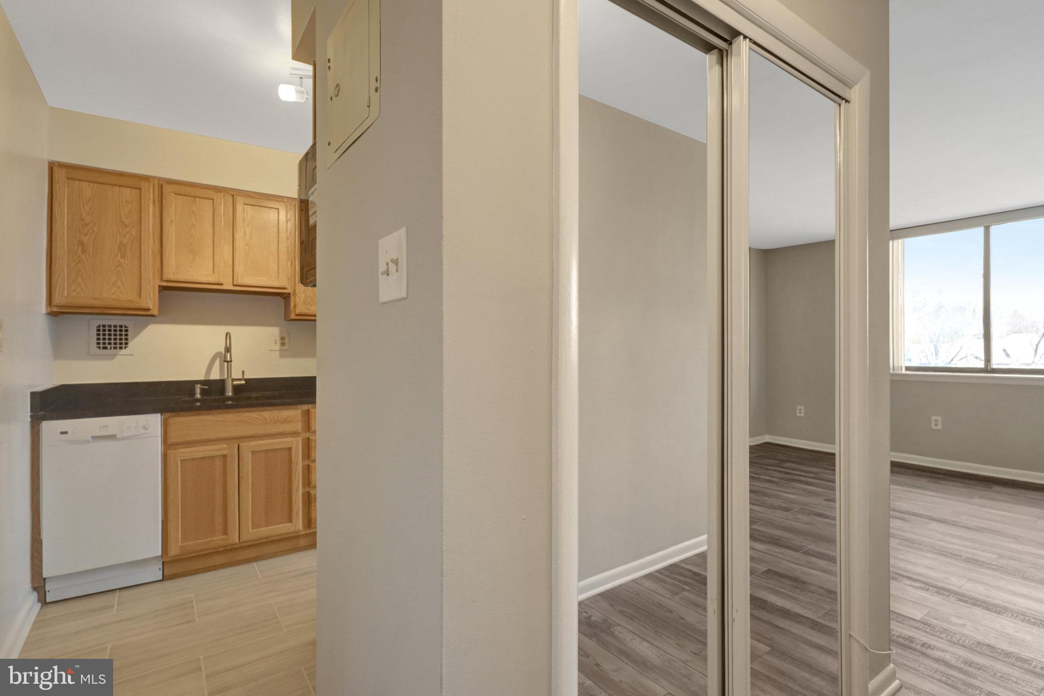 WAVERLY HILLS - Residential