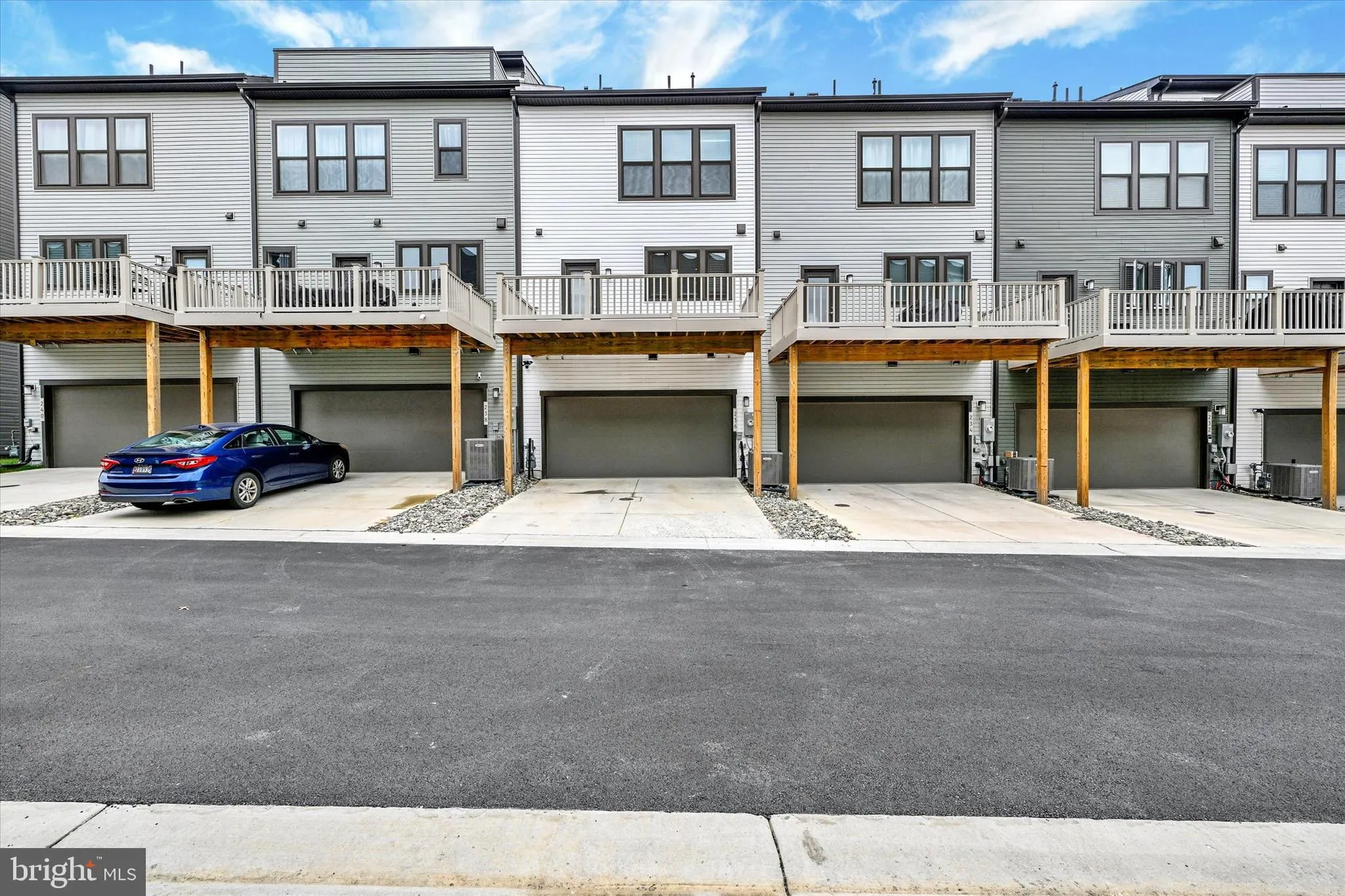 Laurel, Maryland 20724, United States, 4 Bedrooms Bedrooms, ,4 BathroomsBathrooms,Residential,Active,251938