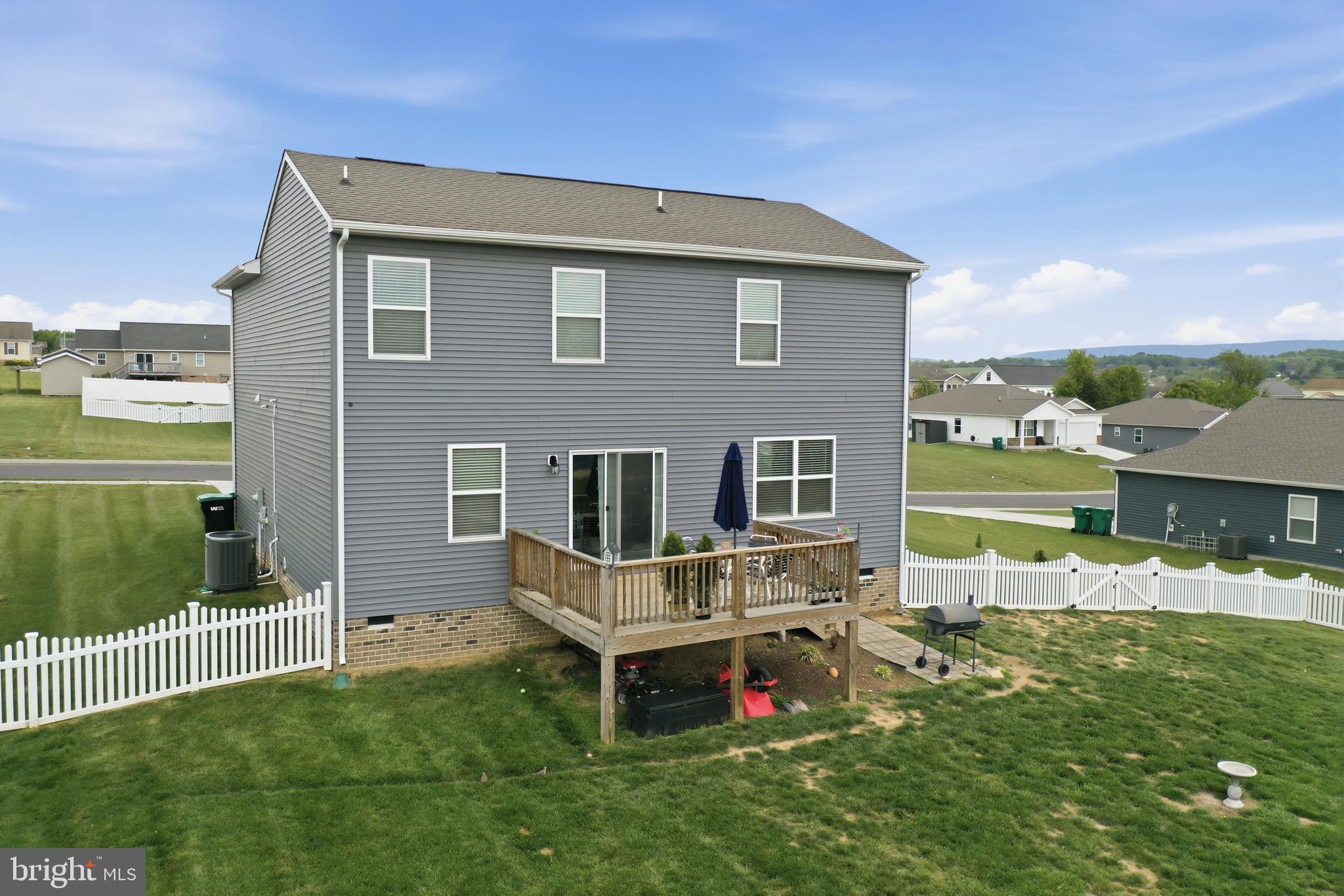 460 MESA COURT